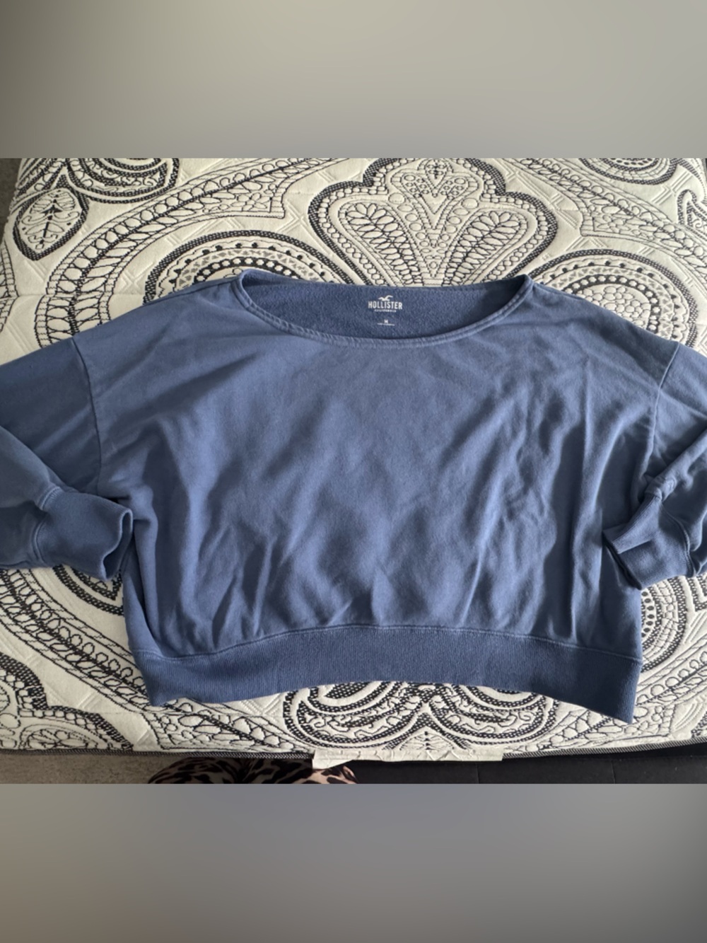 Hollister Blue Cropped Sweatshirt in size Medium